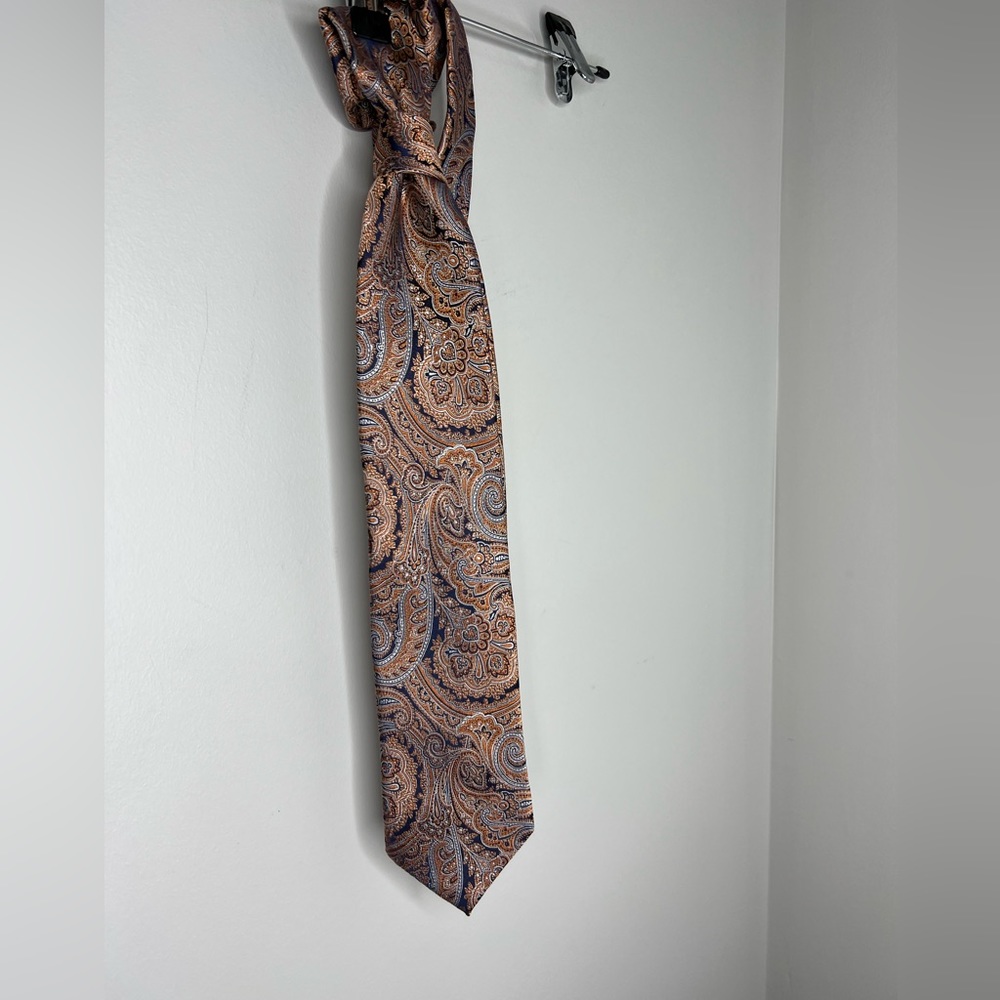 Men’s SEAN JOHN paisley neck tie. Orange with blue. Gorgeous tie! - Picture 3 of 6